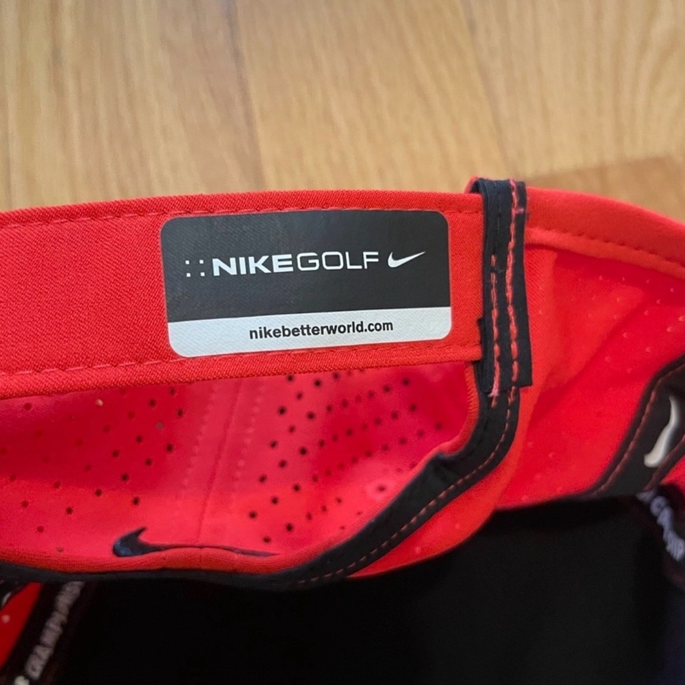 Nike Tiger Woods Golf Cap - Picture 3 of 3